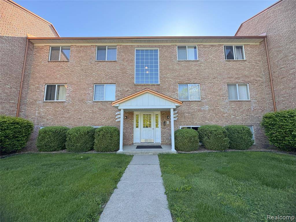 New Baltimore, MI 48047,51174 Johns Drive 22
