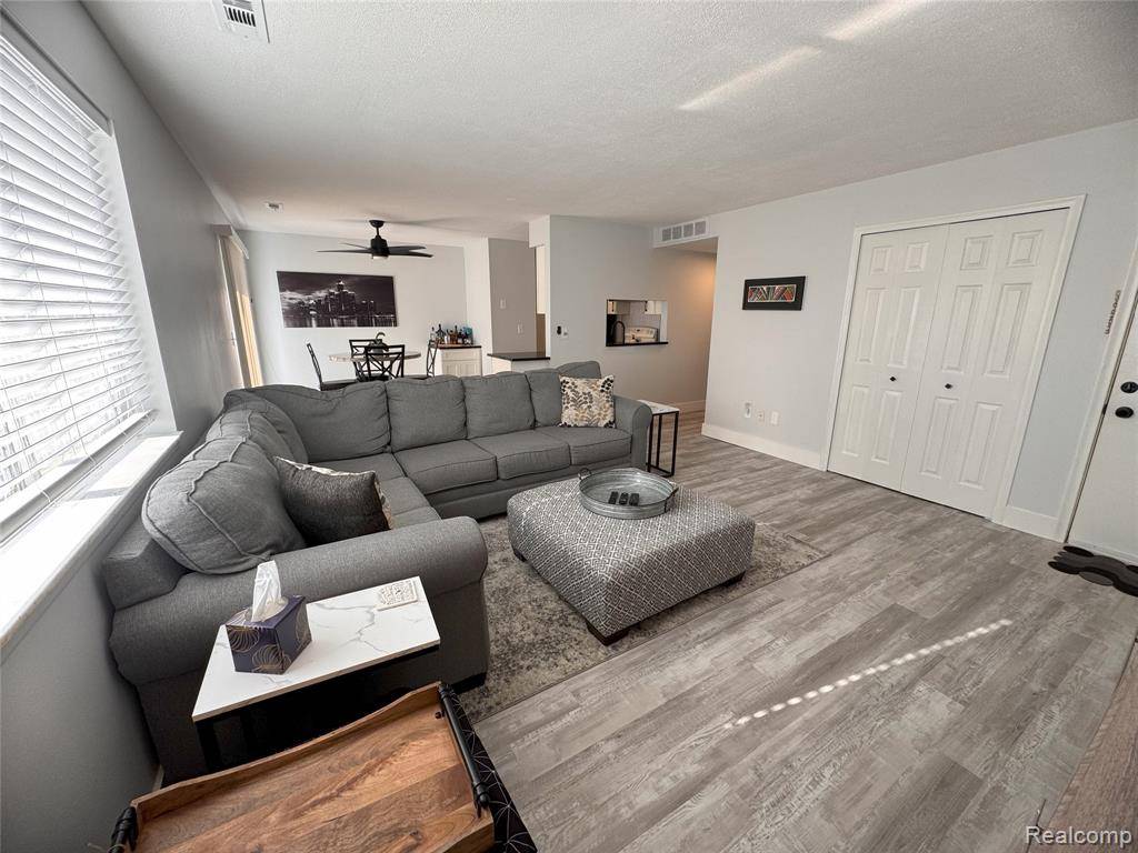 New Baltimore, MI 48047,51174 Johns Drive 22