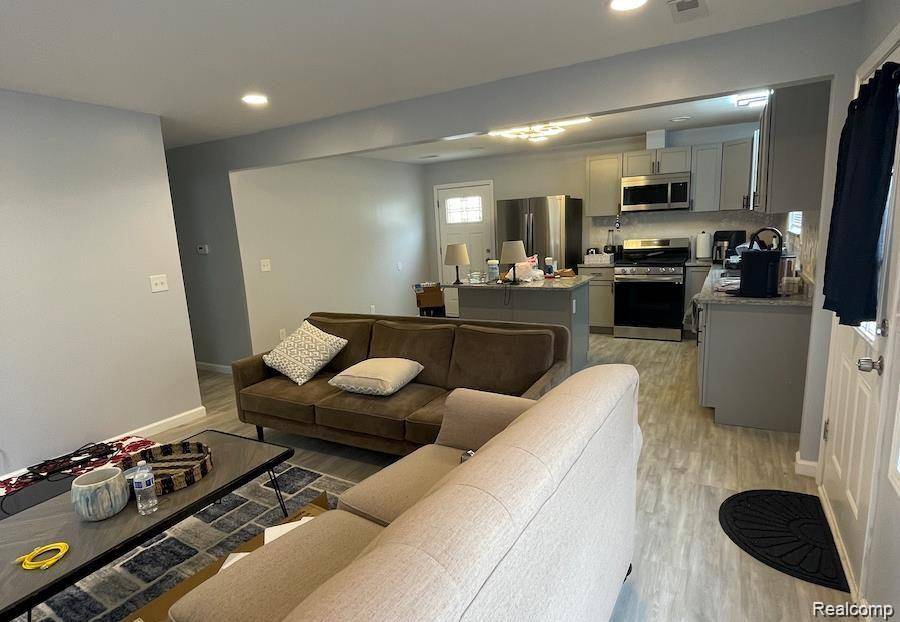 Madison Heights, MI 48071,27865 BRETTONWOODS Street
