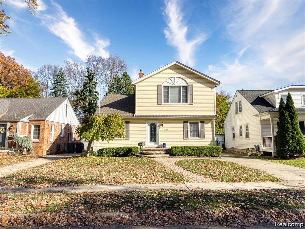 Royal Oak, MI 48067,806 N Altadena Avenue N