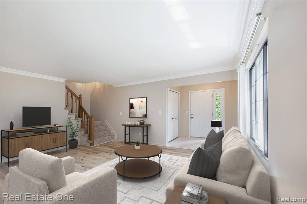 Rochester Hills, MI 48307,114 Meadow Lane Circle Circle 9 30