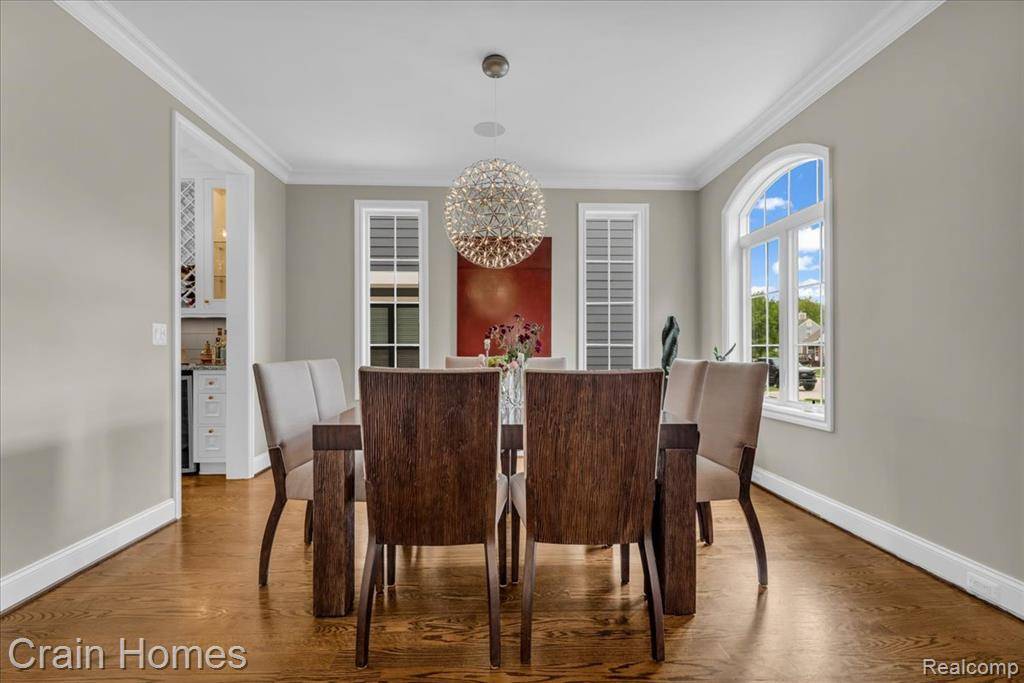 Birmingham, MI 48009,499 Catalpa Drive