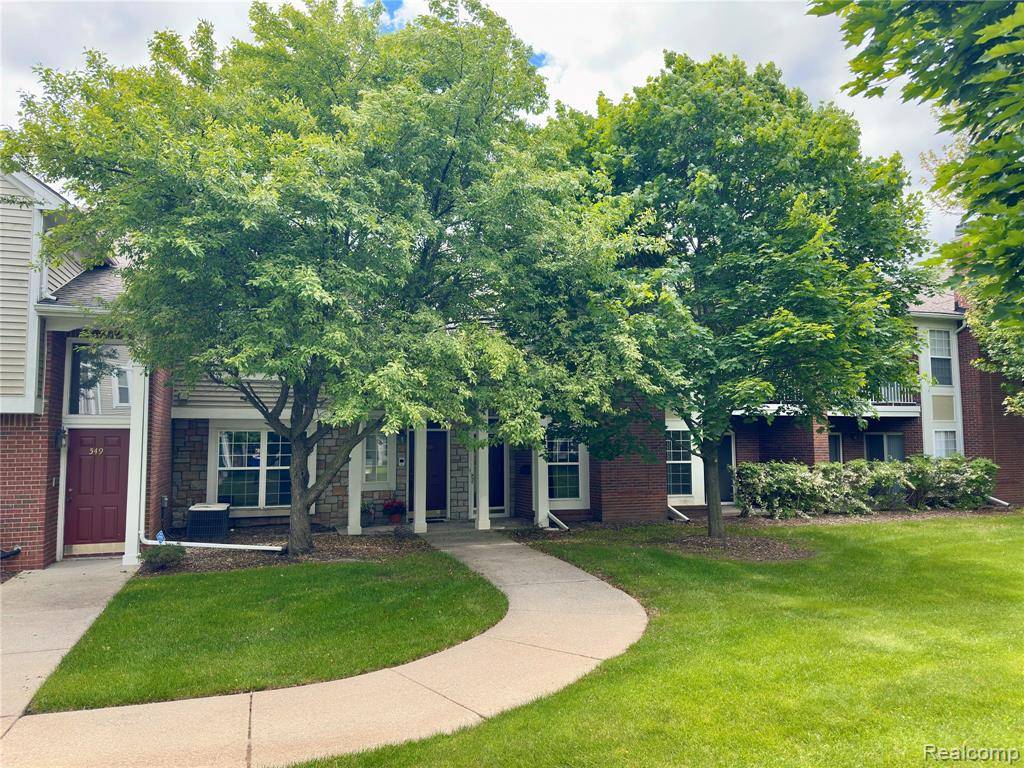 Sterling Heights, MI 48314,5484 Pine Aires Drive