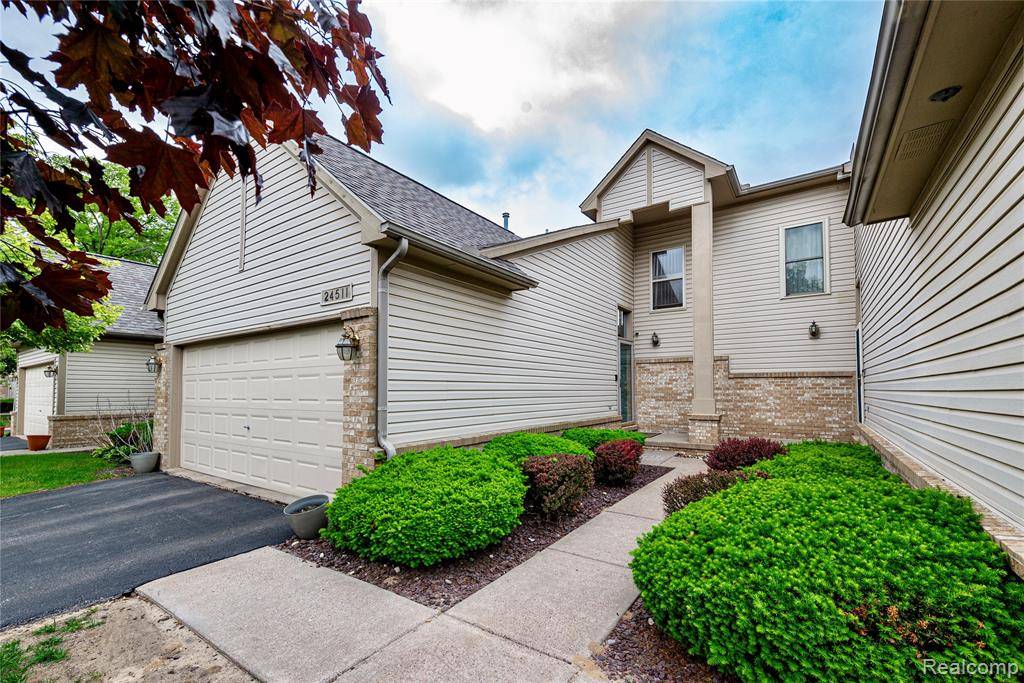 Oak Park, MI 48237,24511 Pinehurst Avenue 14