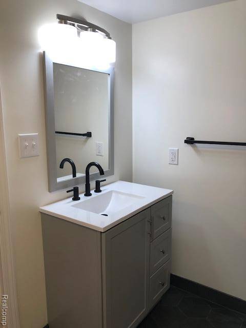 Hazel Park, MI 48030,23424 Hoover Avenue