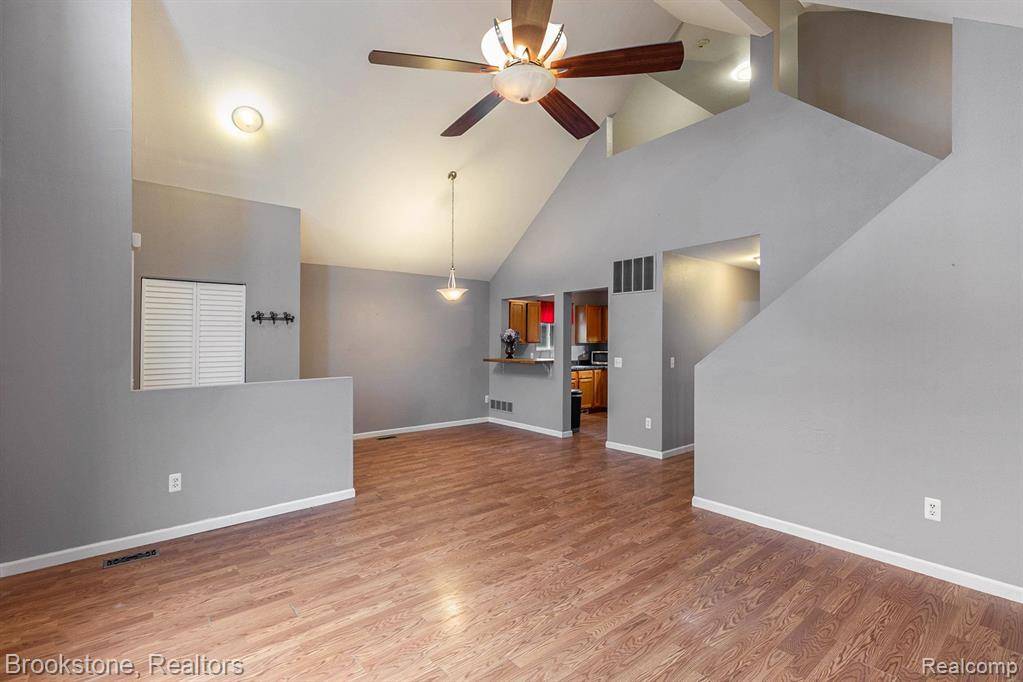 New Haven Vlg, MI 48048,32272 Haverhill Street