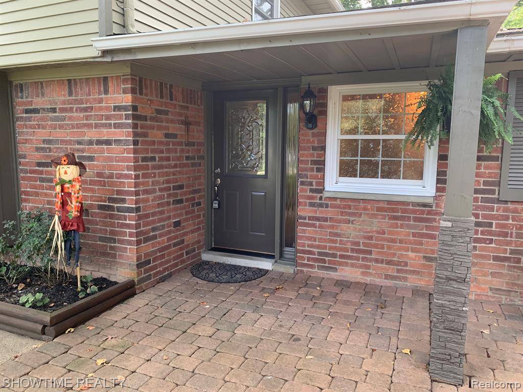 Bloomfield Twp, MI 48304,1210 ASHOVER Drive