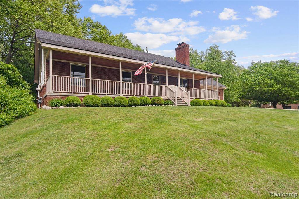 Milford Twp, MI 48380,1330 Evergreen