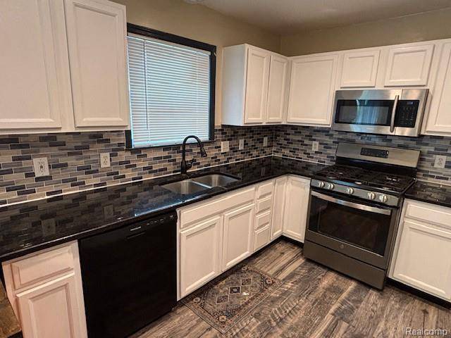 Pontiac, MI 48341,879 Barren Oaks Drive