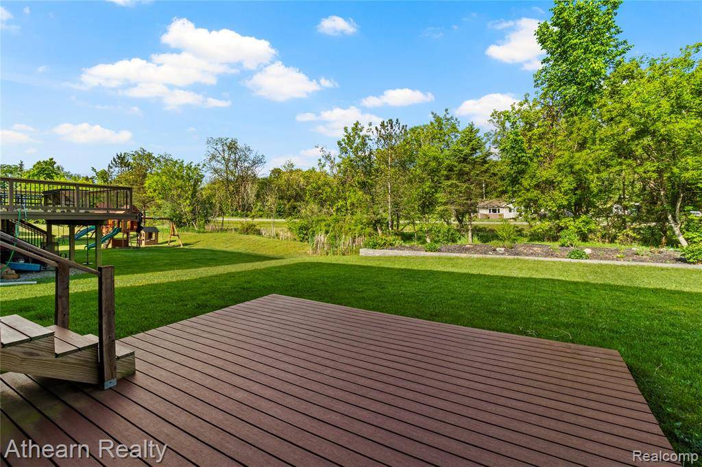 Holly Twp, MI 48442,305 Beaver Run