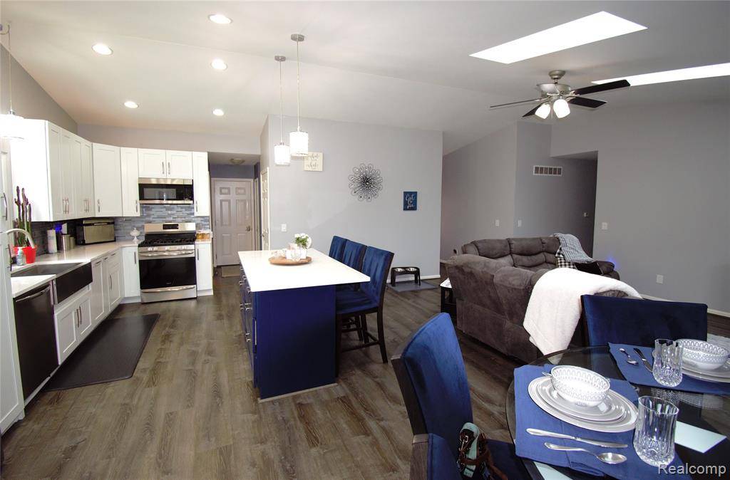 Almont Twp, MI 48003,313 Janet Lane
