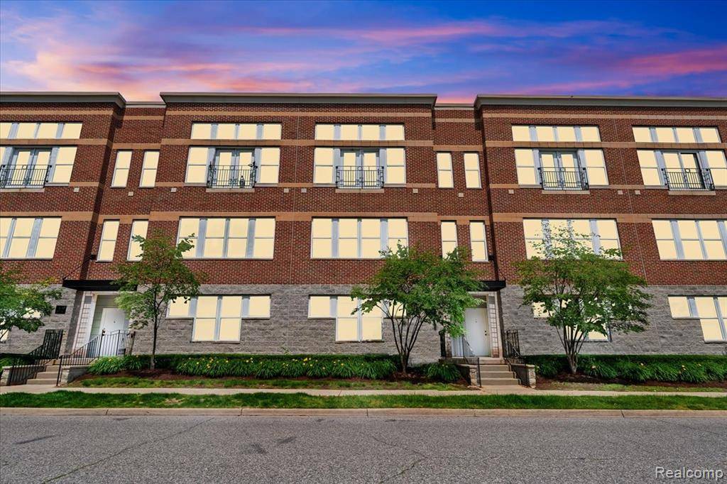 Mt. Clemens, MI 48043,74 Clinton Street