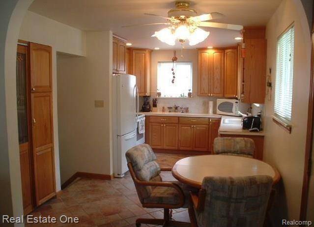 Westland, MI 48185,8308 Donna Street