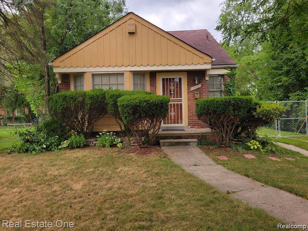 Detroit, MI 48219,17717 Greenview Avenue