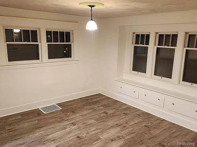 Lansing, MI 48906,513 W Kilborn Street