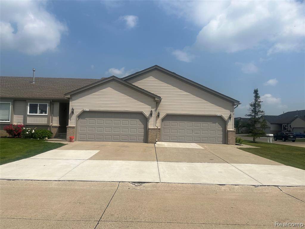 New Baltimore, MI 48051,29155 Cherry Oak Drive