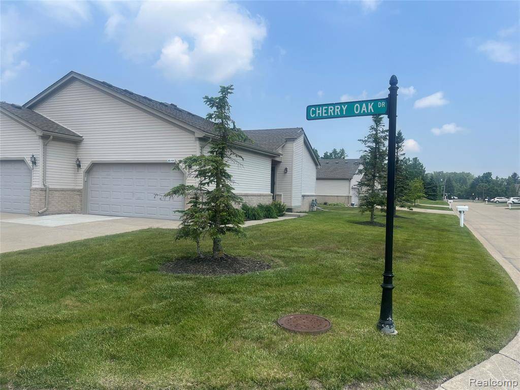 New Baltimore, MI 48051,29155 Cherry Oak Drive