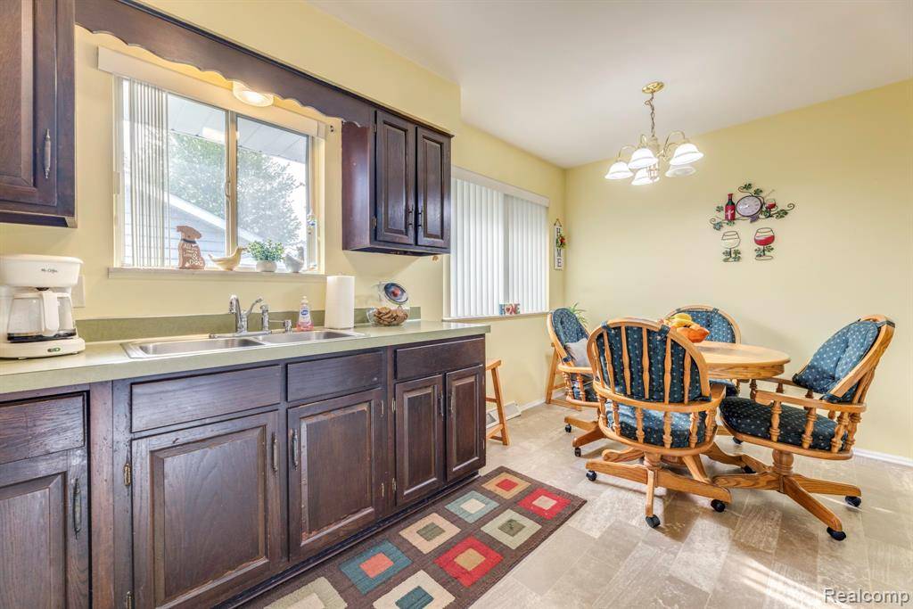 Port Huron, MI 48060,3404 3402 Appomattox Drive