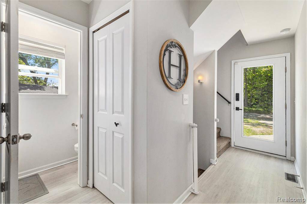 White Lake Twp, MI 48386,9475 Beechcrest Drive