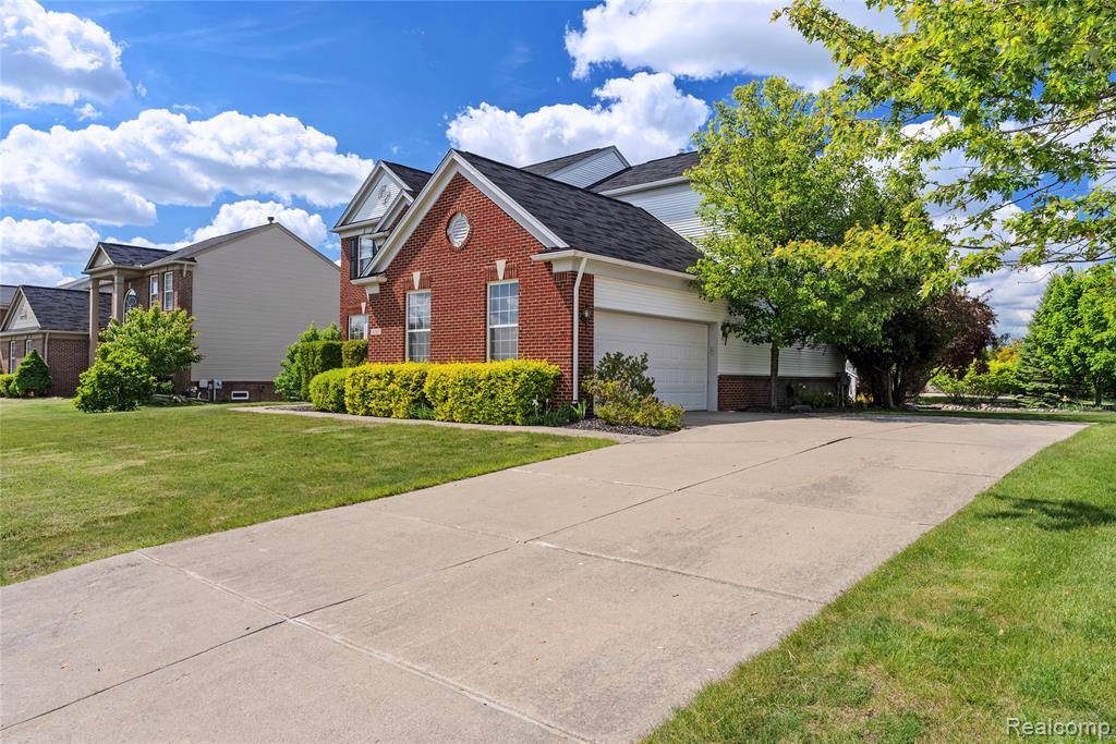 Grand Blanc, MI 48439,6241 Sapphire Court