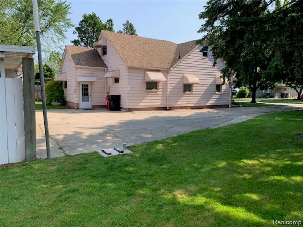 Roseville, MI 48066,28511 Hillview Street