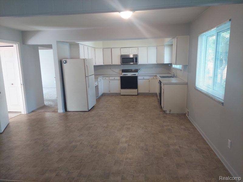 St. Clair Shores, MI 48081,28601 Little Mack Avenue