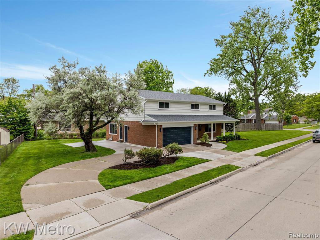 Grosse Pointe Woods, MI 48236,1607 Yorktown Street