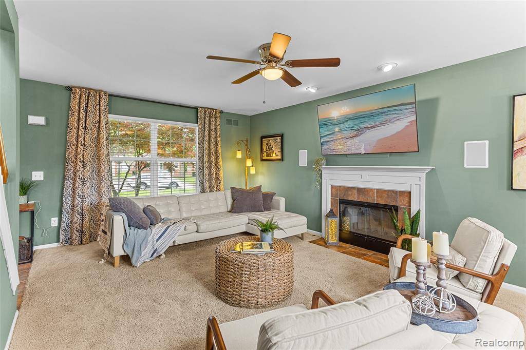 Farmington Hills, MI 48336,21106 Collingham Avenue