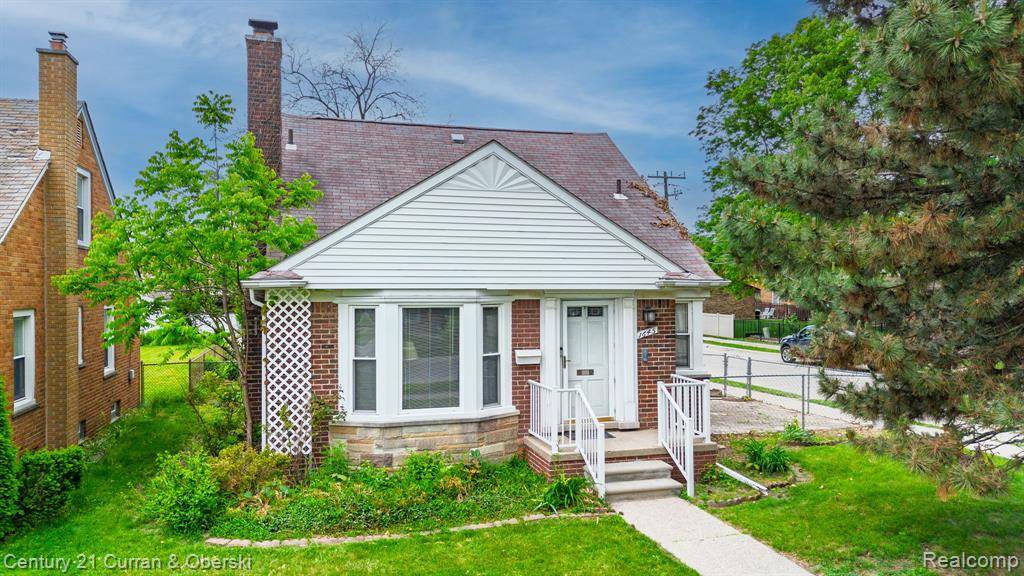 Dearborn, MI 48128,1645 Robindale Avenue