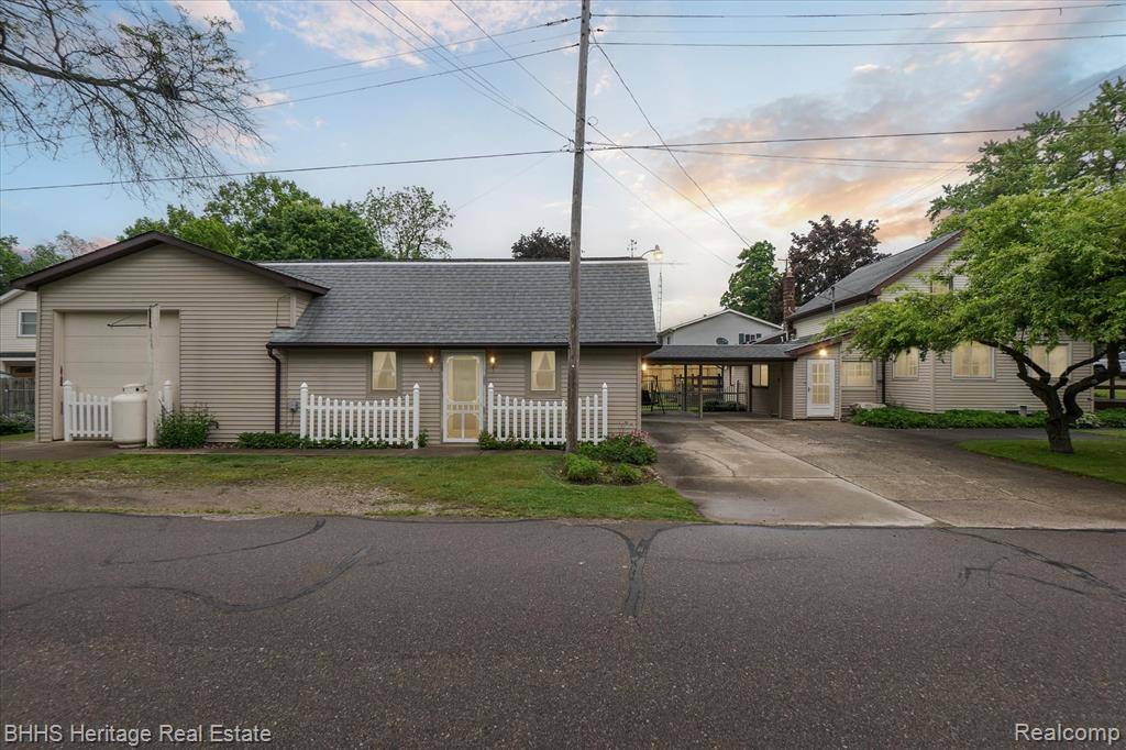Byron Vlg, MI 48418,301 N Church Street