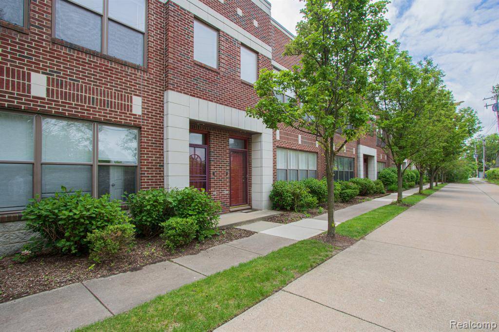 Detroit, MI 48202,68 W Bethune Street