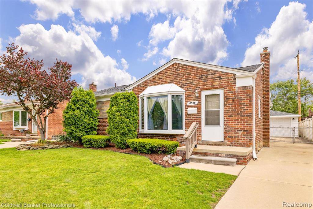 Westland, MI 48185,8536 Blackburn Drive