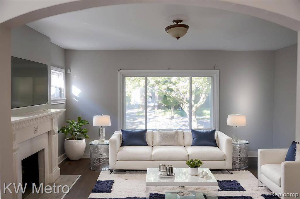 Detroit, MI 48221,17344 GREENLAWN Street