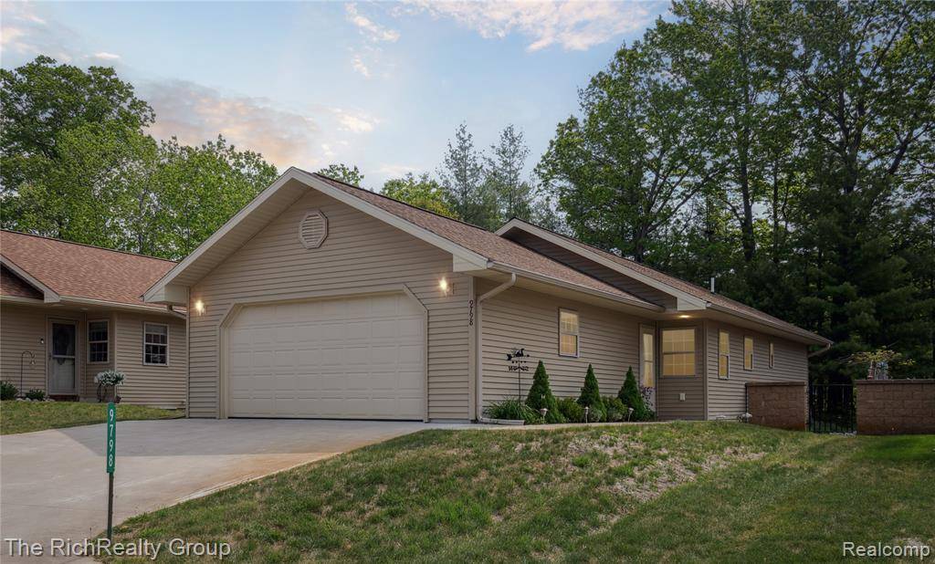 Green Lake Twp, MI 49643,9798 Deer Track Court