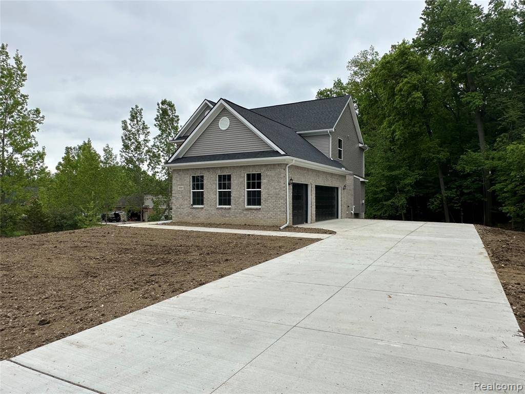 White Lake Twp, MI 48386,9585 CROWN RIDGE Drive