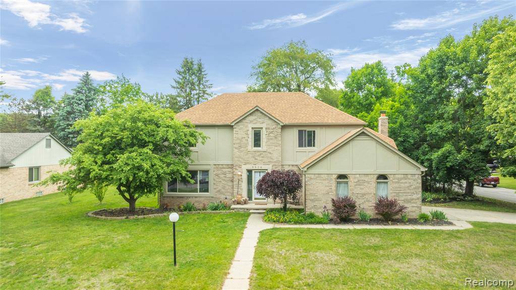 Commerce Twp, MI 48382,8924 Woods Edge Drive