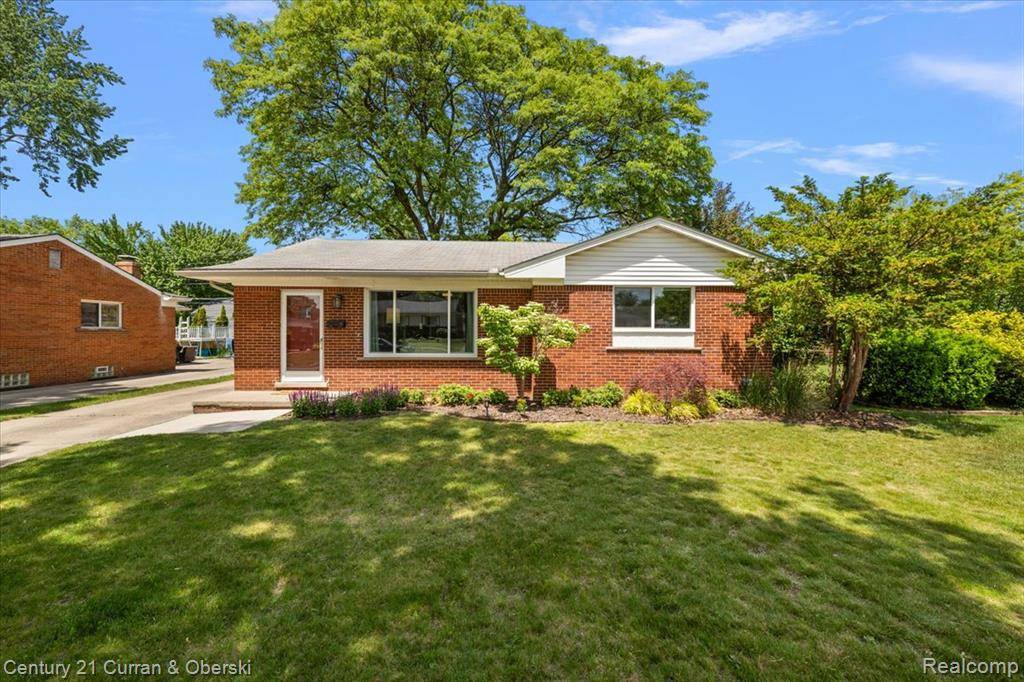 Livonia, MI 48154,32636 Oakley Street