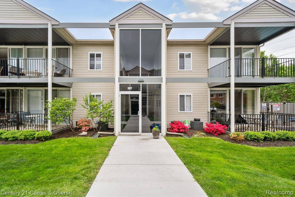 Birmingham, MI 48009,307 N Eton Street