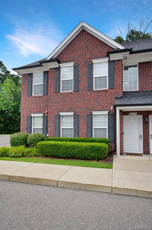 Shelby Twp, MI 48316,8425 Williamstown Drive