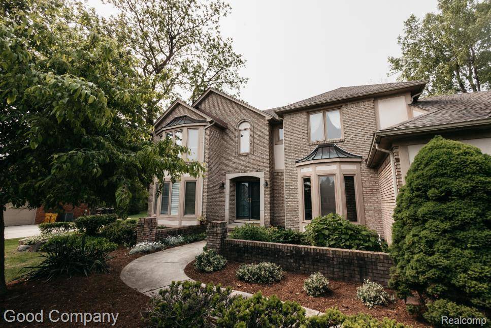Rochester, MI 48306,515 Oakbridge Drive