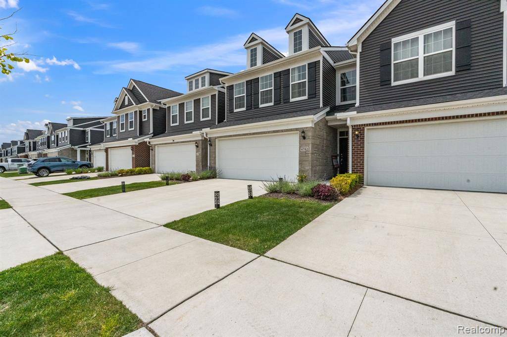 Lake Orion Vlg, MI 48359,4782 Broomfield Way