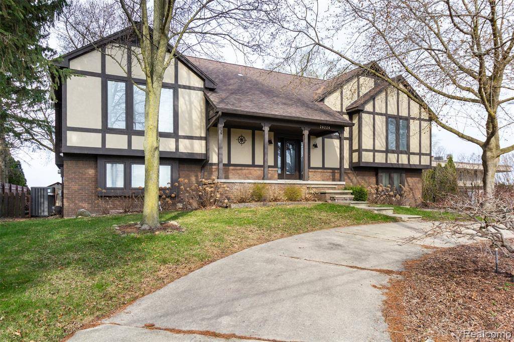 Grosse Ile Twp, MI 48138,28220 Swan Island Drive