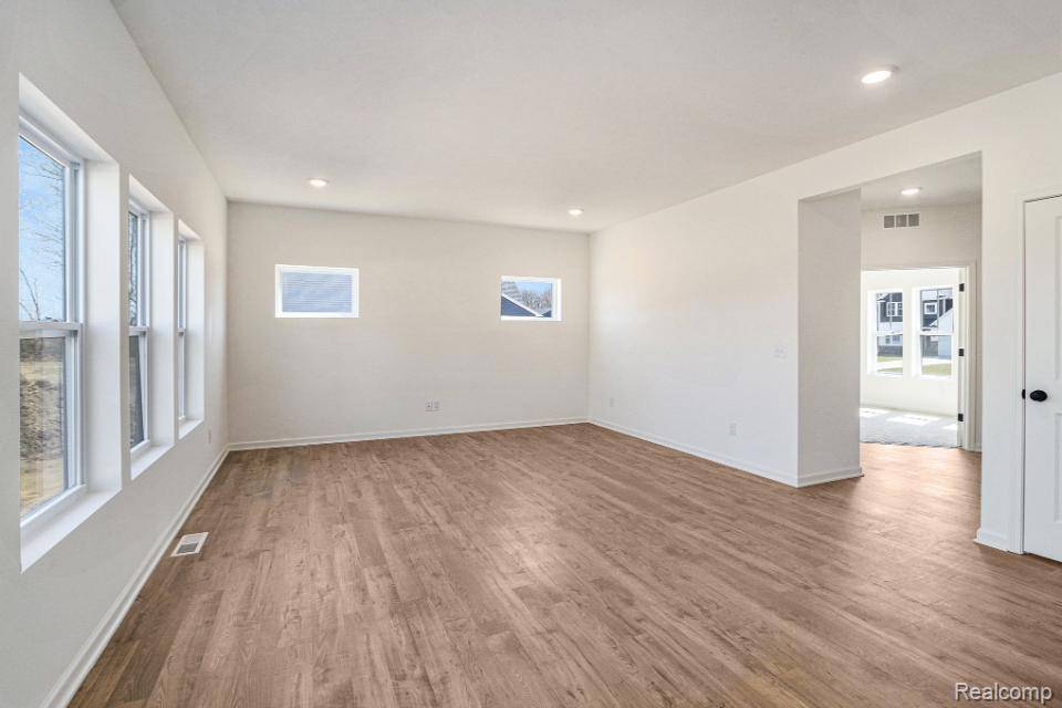 Lapeer, MI 48446,392 Golfside Drive