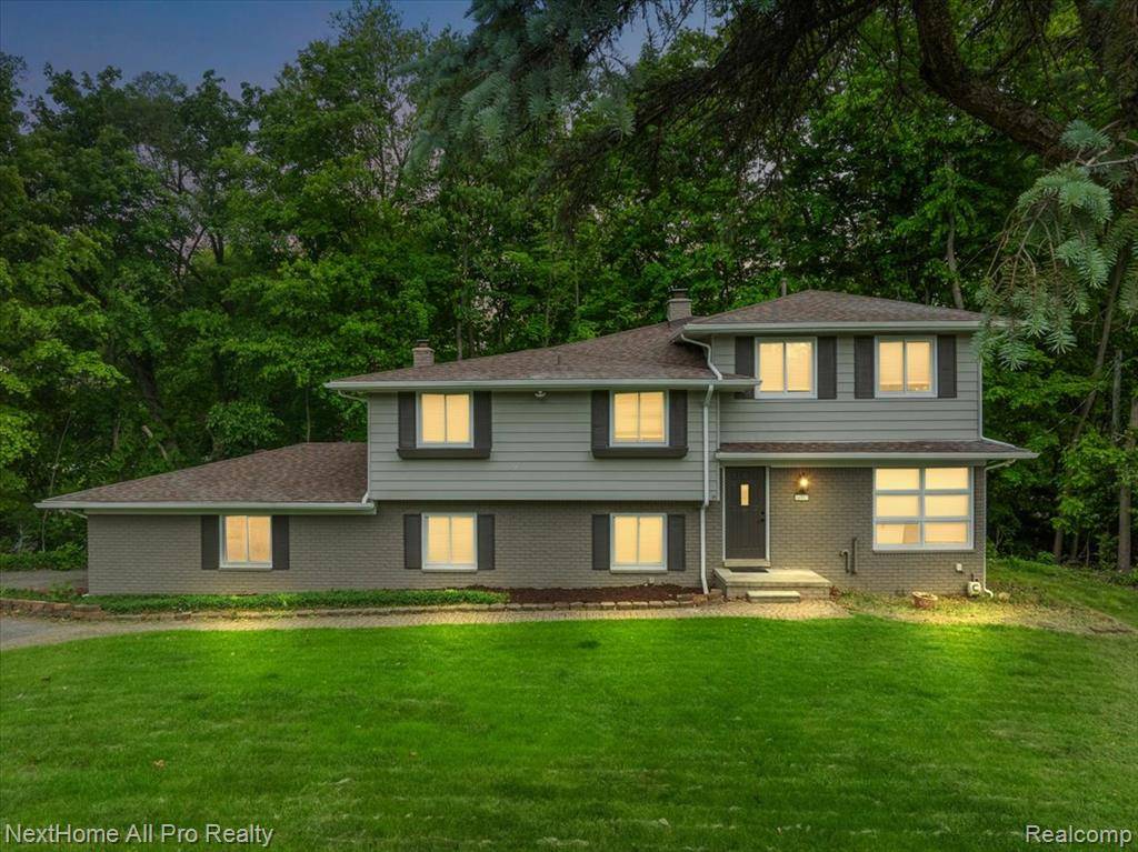 Farmington Hills, MI 48331,26557 Old Homestead Drive