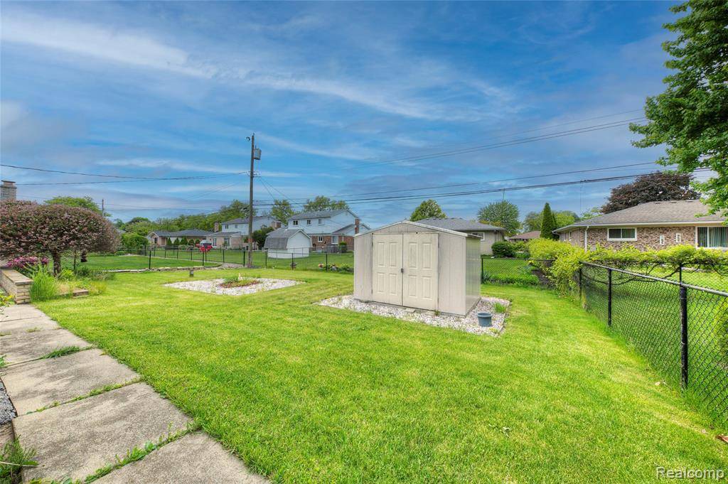 Sterling Heights, MI 48312,35729 Woodvilla Drive