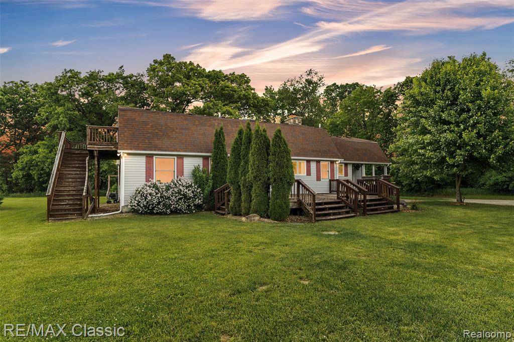 Highland Twp, MI 48357,917 Middle Road