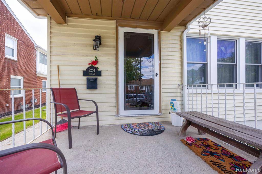 Dearborn, MI 48124,224 Mohawk Street