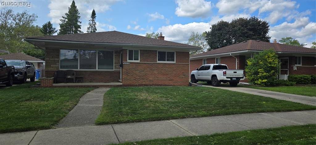 Dearborn Heights, MI 48127,26312 Warrington Street