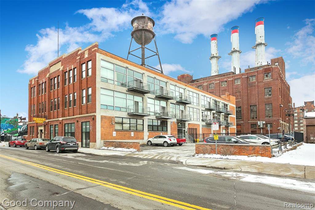 Detroit, MI 48201,55 W Canfield 210