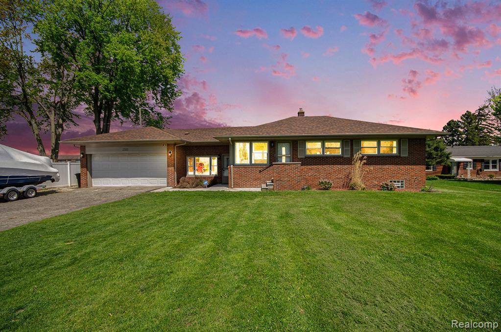 Harrison Twp, MI 48045,25561 S River Road